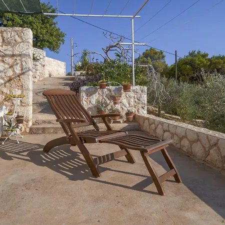 Villa Santa Domenica With Swimming Pool Sveta Nedelja (Hvar)